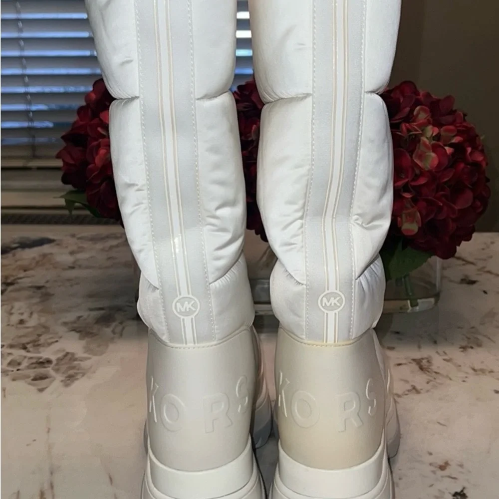 Michael Kors Gamma Cold Weather Boots size 5 MSRP $225 ***FLOOR SAMPLE *** - Picture 7 of 9